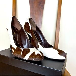Size 10 Caorle Mahogany and White BCBGMAXAZRIA Cow Print Pumps